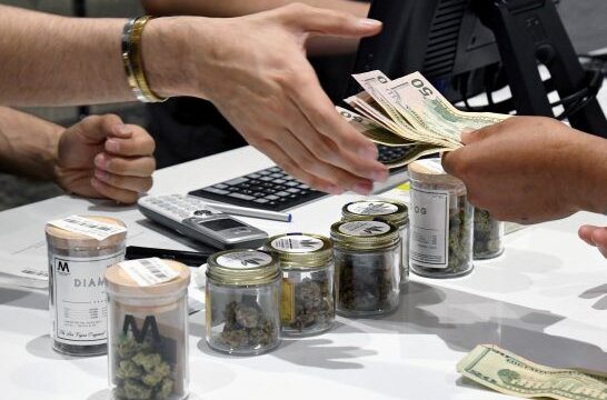 Medible review illinois lawmakers look at possibility of marijuana legalization
